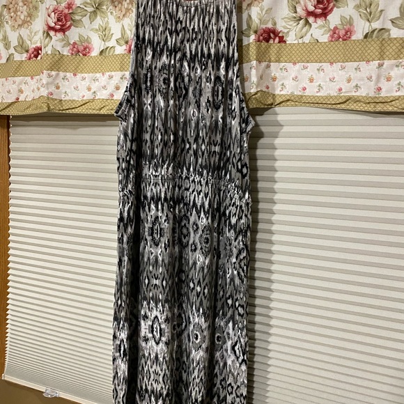 Cute summer dress - Picture 3 of 3